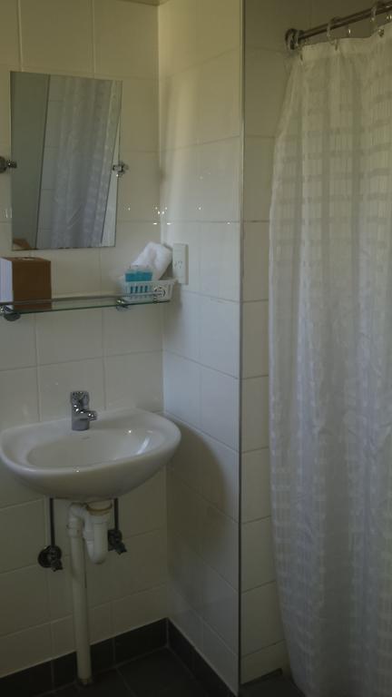 Oonoonba Hotel Motel ทาวน์วิล ภายนอก รูปภาพ